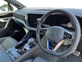 Volkswagen Touareg Image 6