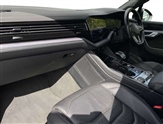 Volkswagen Touareg Image 2