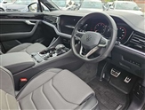Volkswagen Touareg Image 6