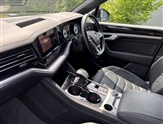 Volkswagen Touareg Image 2