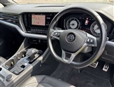 Volkswagen Touareg Image 6