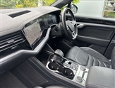 Volkswagen Touareg Image 2