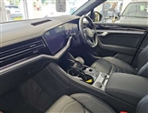 Volkswagen Touareg Image 2