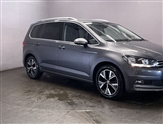 Volkswagen Touran Image 2