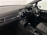 Volkswagen Touran Image 2