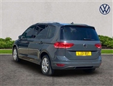 Volkswagen Touran Image 2