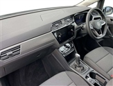 Volkswagen Touran Image 2