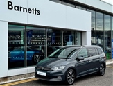 Volkswagen Touran Image 1