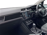 Volkswagen Touran Image 2