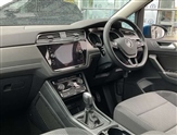 Volkswagen Touran Image 2