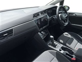 Volkswagen Touran Image 2