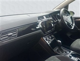 Volkswagen Touran Image 2