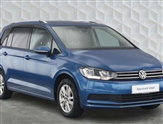 Volkswagen Touran Image 1