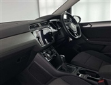 Volkswagen Touran Image 2