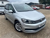 Volkswagen Touran Image 1