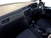 Volkswagen Touran Image 2