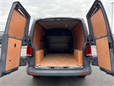 Volkswagen Transporter Image 6