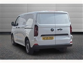 Volkswagen Transporter Image 4