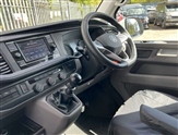 Volkswagen Transporter Image 2