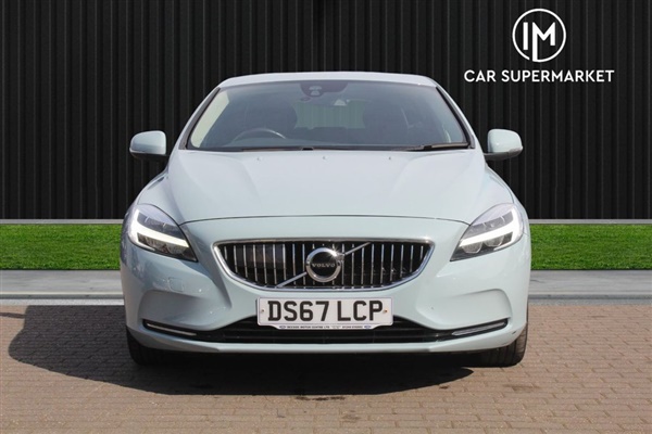 Volvo V40 £9,895 - £16,990