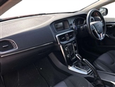 Volvo V40 Image 2