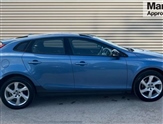 Volvo V40 Image 2