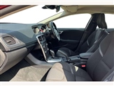 Volvo V40 Image 2