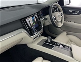 Volvo V60 Image 2