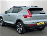 Volvo XC40 Image 2
