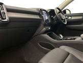 Volvo XC40 Image 2