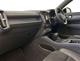 Volvo XC40 Image 2