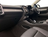 Volvo XC40 Image 2