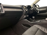 Volvo XC40 Image 2
