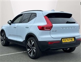 Volvo XC40 Image 2