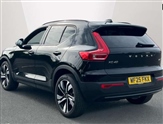 Volvo XC40 Image 2