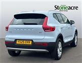 Volvo XC40 Image 2