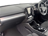 Volvo XC40 Image 2