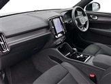 Volvo XC40 Image 2