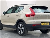 Volvo XC40 Image 2