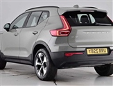 Volvo XC40 Image 2