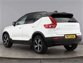 Volvo XC40 Image 2