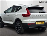 Volvo XC40 Image 2
