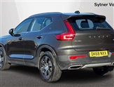 Volvo XC40 Image 2