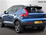 Volvo XC40 Image 2