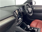 Volvo XC40 Image 2