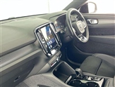 Volvo XC40 Image 2