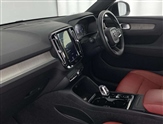 Volvo XC40 Image 2