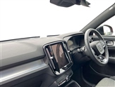 Volvo XC40 Image 2