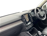 Volvo XC40 Image 2