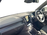 Volvo XC40 Image 2